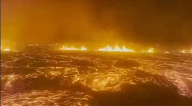 فوران یک کوه آتشفشان در  ایسلند + فیلم