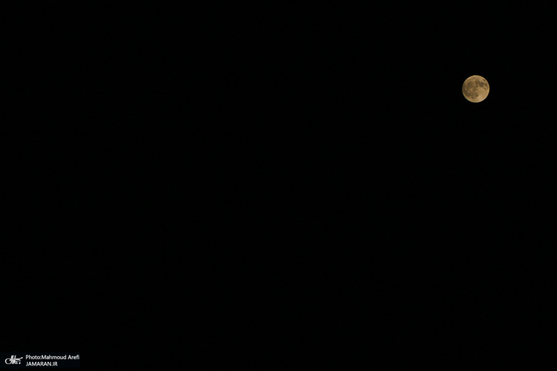 پدیده نادر «ابر ماه خاویاری»
