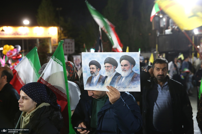 پنجاه و پنجمین شب اجتماع پر شور مردم در میدان تجریش