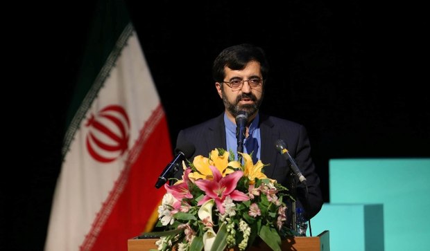 وزیر ارتباطات الگوی یک جوان موفق ایرانی است