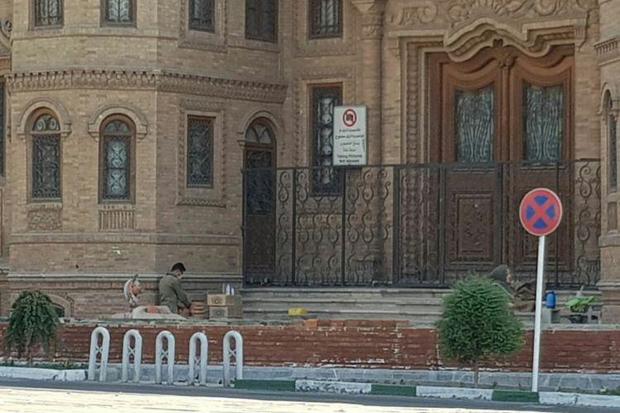 مدیرکل میراث فرهنگی استان تهران خواستار توقف ساخت دیوار مقابل مجلس قدیم شد
