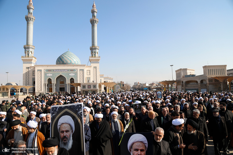تشییع پیکر آیت الله نمازی در قم