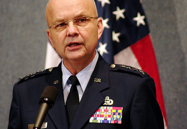 رئیس سابق سیا: اظهارات ترامپ در حمایت از پوتین، توهین به جامعه اطلاعاتی بود