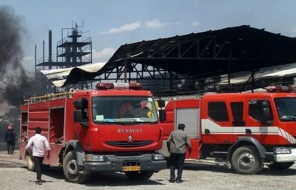 نجات مصدومان دو حادثه توسط آتش نشانان در کرمان
