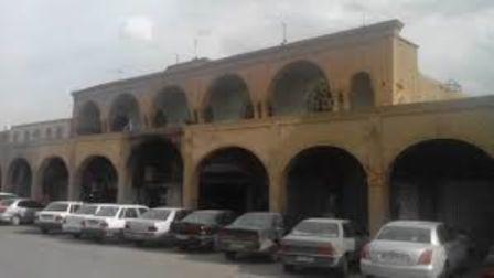 سقف و ستون بخشی از رواق های پیرامون میدان ارگ کرمان فرو ریخت