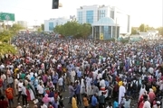 تلاش ارتش سودان برای پایان تحصن معترضان در پایتخت+عکس