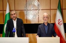 وزیر کشور پاکستان در تهران: اینجا هستم تا نامه ویژه‌ای را رهبر معظم انقلاب تحویل دهم؛ فکر می‌کنم این پیام، پیام مهمی باشد/ امیدوارم همه چیز به خوبی پیش برود و به پایان برسد
