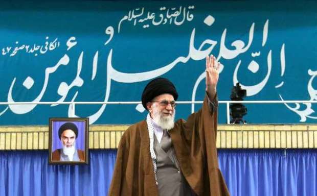 400 بوشهری برای دیداربا رهبر انقلاب عازم تهران شدند