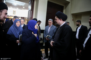 حاشیه تجدیدمیثاق رئیس جمهور و اعضای دولت با آرمان‌های بنیانگذار جمهوری اسلامی ایران