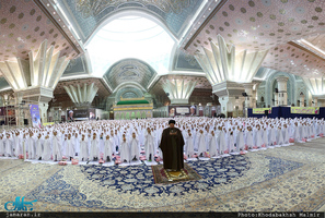 جشن تکلیف دانش آموزان دختر منطقه 19 تهران در حرم مطهر امام خمینی(س) 