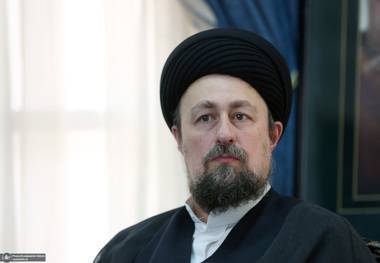 حجة الإسلام والمسلمین السید حسن الخمینی، یعزّی باستشهاد قائد قوة بحریة الحرس الثوری