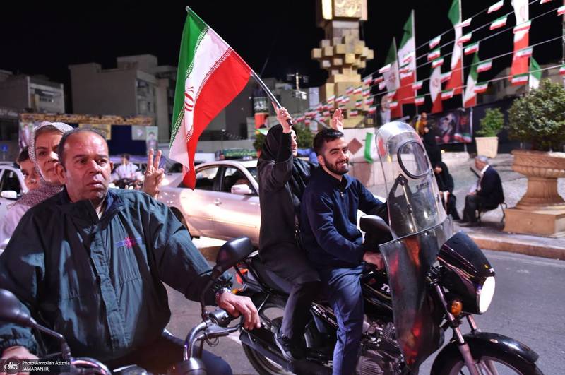 پنجاه و ششمین شب اجتماع پر شور مردم در میدان جمهوری اسلامی