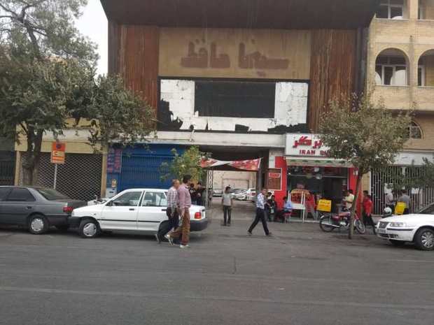 سینماهای شیراز به پارکینگ رفتند