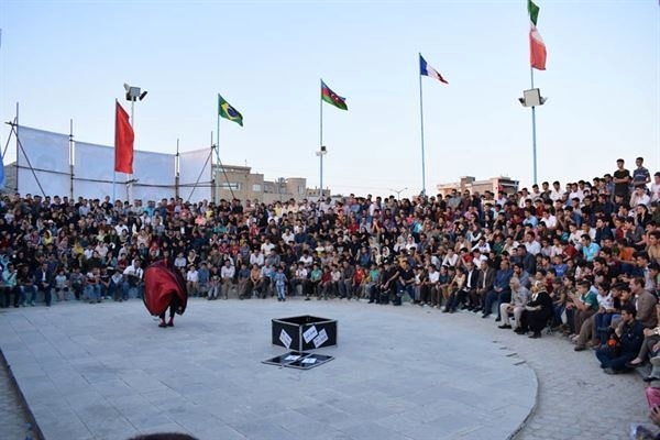 سه شهرستان کردستان میزبان جشنواره تئاتر خیابانی مریوان