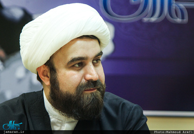 مرتضی اشراقی: مسوولان اجرایى و قانونگذارى کشور، به طبقه محروم و ضعیف جامعه که صاحبان اصلى کشور هستند، نگاه ویژه اى داشته و در رفع مشکلات معیشتى ایشان اهتمام ورزند