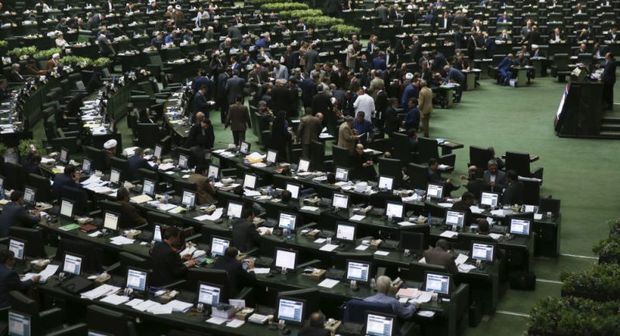 فیلم جلسه غیررسمی مجلس را نماینده سراوان پخش کرد