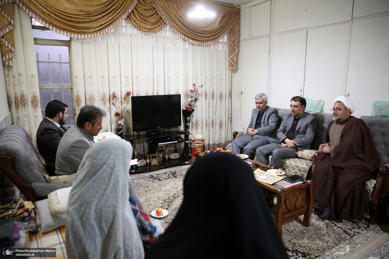 دیدار دست اندر کاران هفته فرهنگی بر استان آفتاب با خانواده شهداء