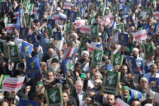 شهروندان مشهدی در حمایت از سپاه پاسداران راهپیمایی کردند