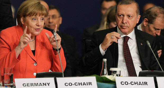 جنگ لفظی میان برلین و آنکارا/ آیا همه پرسی اردوغان در اروپا بایکوت می شود؟

