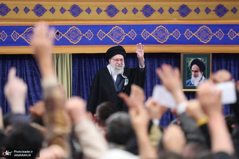 دیدار خانواده شهدای اقتدار با رهبر انقلاب در روز میلاد امیرالمومنین (ع)