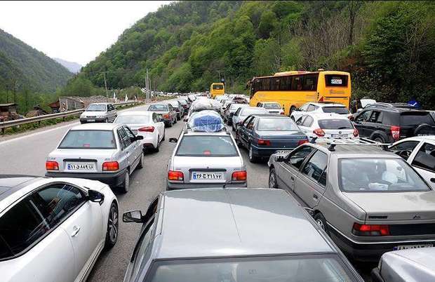 ترافیک در جاده های مازندران نیمه سنگین و پرحجم است