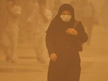 مراجعه 159 سیستانی با مشکلات تنفسی ناشی از توفان به مراکز درمانی
