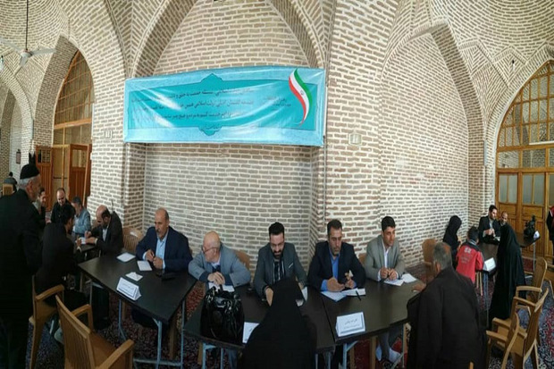 اعضای شورای شهر قزوین در نهضت میز خدمت شرکت کردند