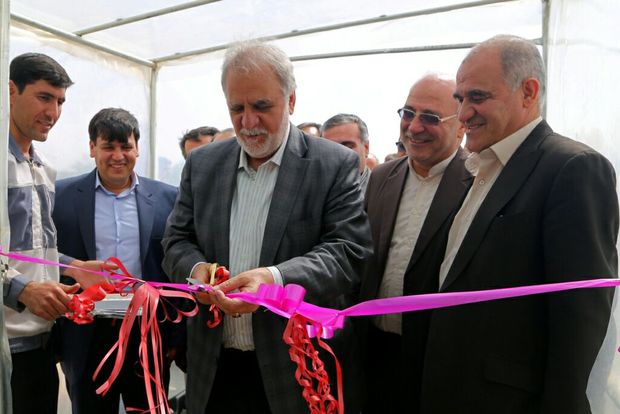 303 طرح کشاورزی با حضور وزیر اقتصاد در اصفهان به بهره برداری رسید