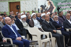 تجدید میثاق رئیس و جمعی از نمایندگان مجلس شورای اسلامی با آرمان‌های امام خمینی(س)-2
