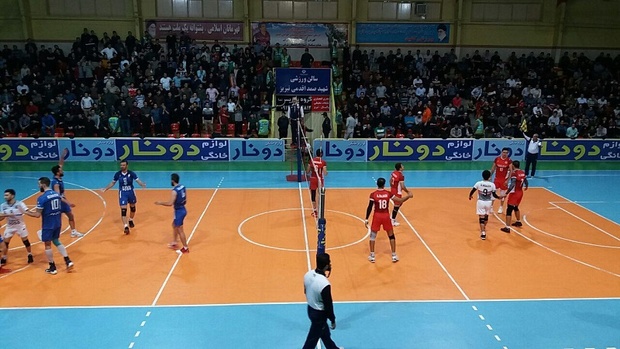باخت سنگین تیم والیبال شهرداری تبریز مقابل پیکان تهران