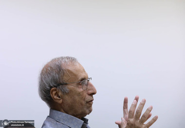 هادی خانیکی: بچه‌های ۳-۴ ساله با انواع فیلترشکن‌ها آشنا شده اند! نگاه غالب در مسئله فیلترینگ، تهدید است/ تا شما بگویید در کشورهایی که جهش داشته اند از اینترنت استفاده کرده اند، در مقابلش می گویند در سوریه، آن را آزاد گذاشتند و آزادی نسبی بود و سقوط کردند