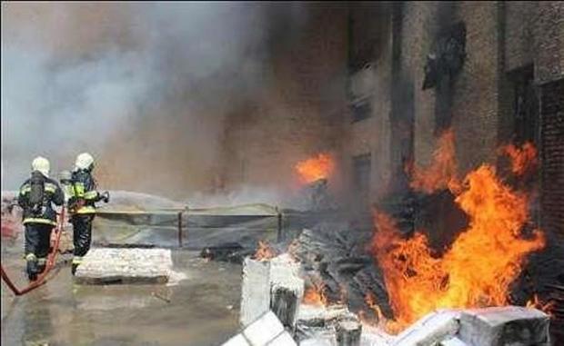 آتش سوزی در شهرک صنعتی منصوره کنده بابل یک زخمی داشت