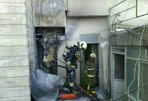 آتش سوزی در یک مغازه هفت متری در پاساژ علاءالدین تهران مهار شد
