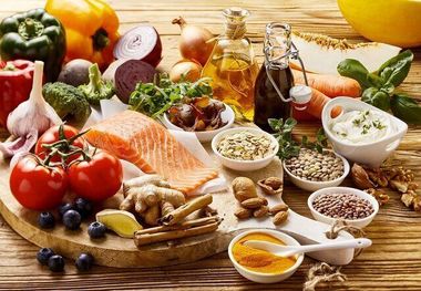 تاثیر این مواد غذایی بر روی کاهش وزن خانم‌ها 
