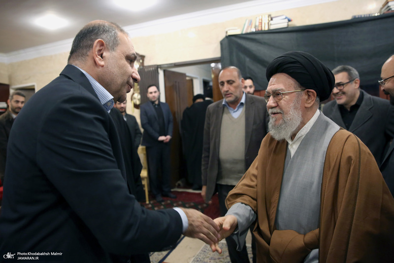 حضور شخصيت هاي سياسي در منزل مرحوم آیت الله بجنوردی 2