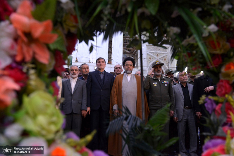 مراسم بزرگداشت روز جمهوری اسلامی در حرم مطهر امام خمینی(س)