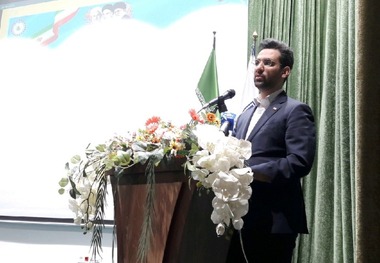 غیرقانونی دانستن فضای مجازی مشکلی را حل نمی کند