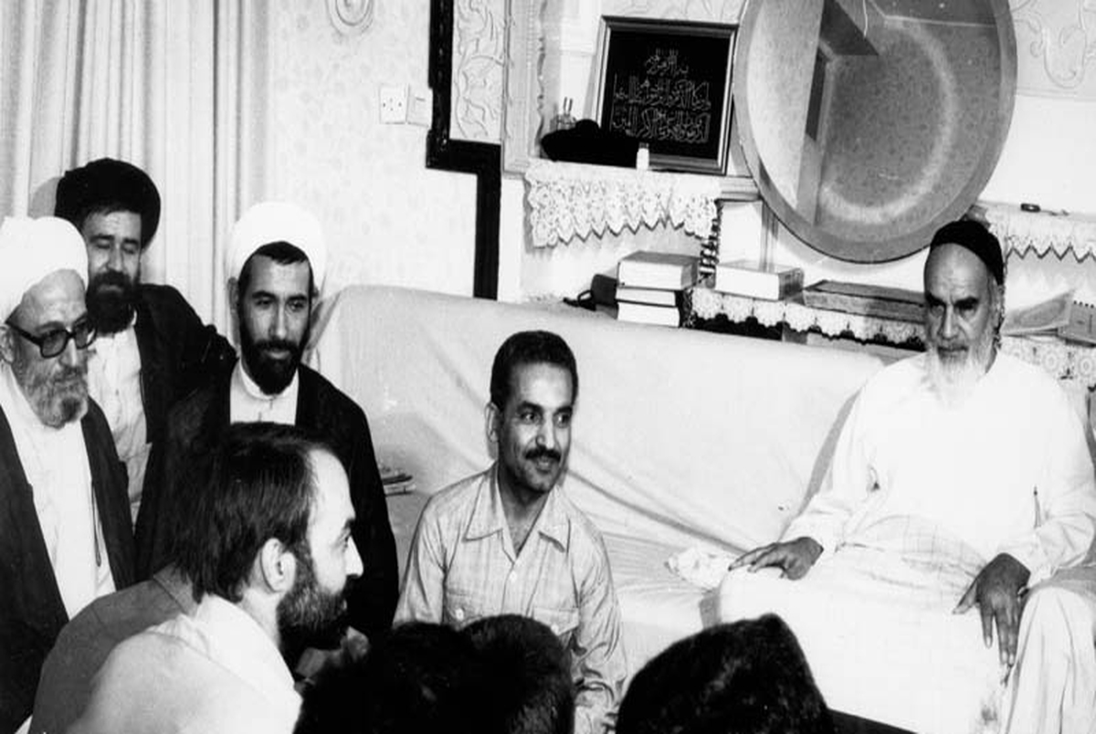 امام خمینی: تضعیف نکنید دولت را