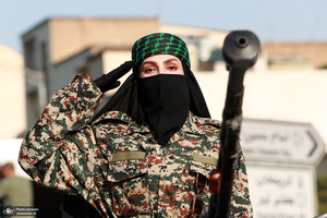 راهپیمایی دختران «جان‌فدای ایران» -۱