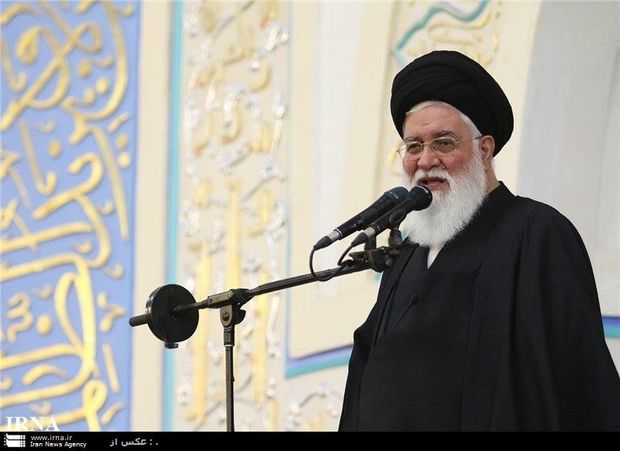 امام جمعه مشهد: ادعای حمله نظامی ایران به عربستان اتهام است
