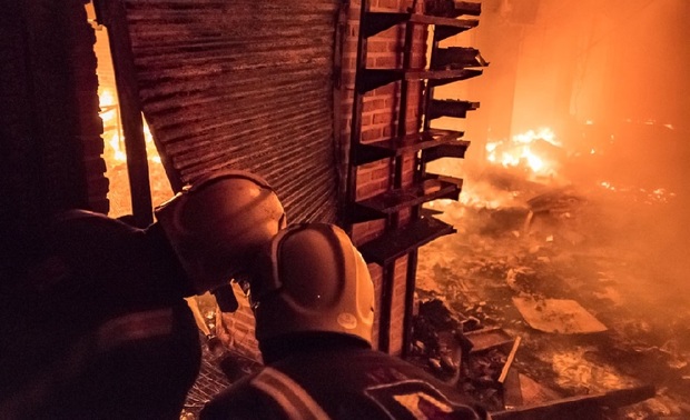 فرماندار تبریز: اتصال برق دلیل آتش سوزی بازار بود
