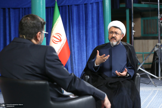 کمساری: اندیشه امام برای نظام جمهوری اسلامی مشروعیت‌ساز است/ خدمتی که امام به زن ایرانی کرد، هیچ‌کس نکرد/ مرحوم رئیسی گفت، در موضوع اعدام ها امام فتوای فقهی و دستور حکومتی دادند، اما در تعیین مصادیق و نحوه اقدام ورودی نداشتند