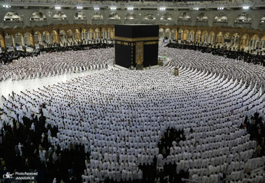 تمیز کردن کعبه با ربات‌ها! + فیلم