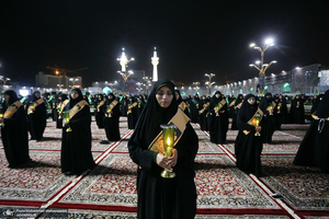 آئین خطبه خوانی شب شهادت امام رضا (ع) در حرم مطهر رضوی