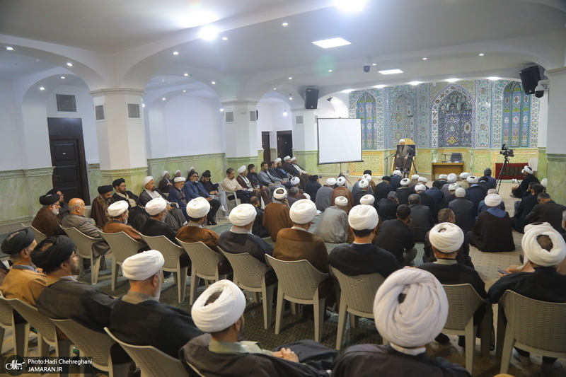 مراسم شب سالگرد شهادت امام صادق(ع) و بزرگداشت رهبر شهید انقلاب از سوی سید حسن خمینی