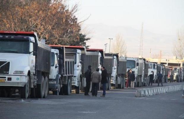 یک هزار و 270 دستگاه کامیون بار مواکب از مهران وارد عراق شد