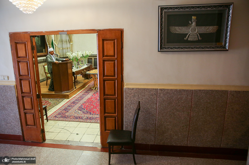 مراسم بزرگداشت امام خمینی (س) در آدریان زرتشتیان