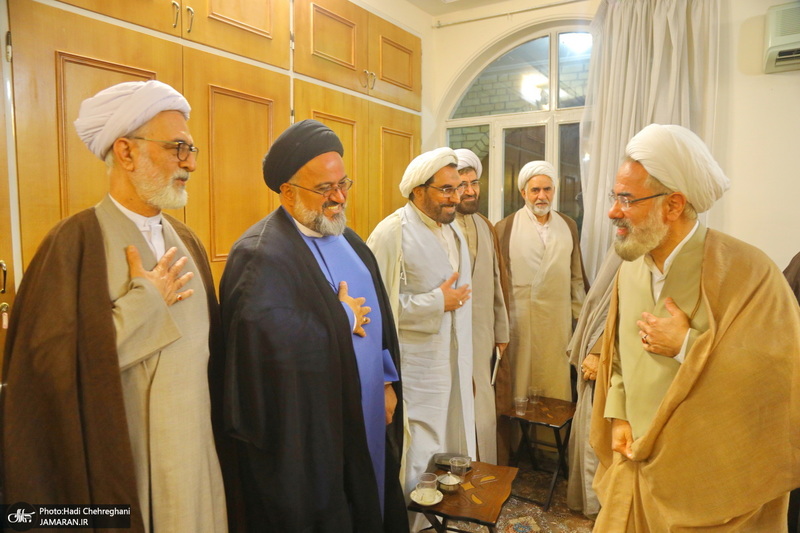 نشست علمی با موضوع  امام خمینی(ره) نهضت و نظام اسلامی