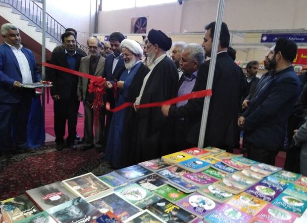 نمایشگاه کتاب ، مطبوعات محلی و رسانه‌ها در یزد گشایش یافت