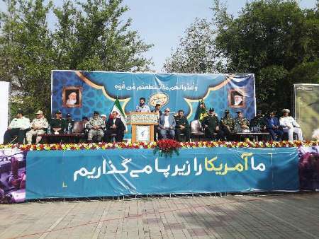 استاندار خوزستان:دولت به ارائه خدمت بی منت به مردم آبادان و خرمشهر متعهد است